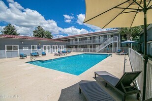 1664 Beach Blvd, Unit 156 in Biloxi, MS - Building Photo