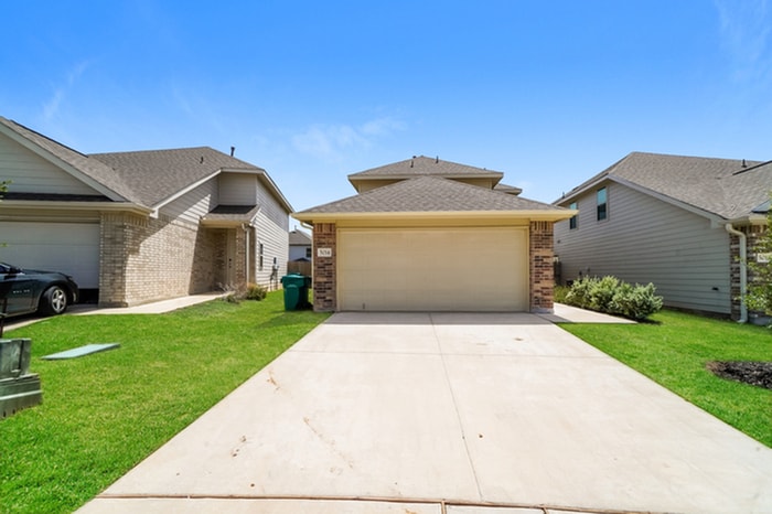 5014 Jade Crossing in San Antonio, TX - Building Photo