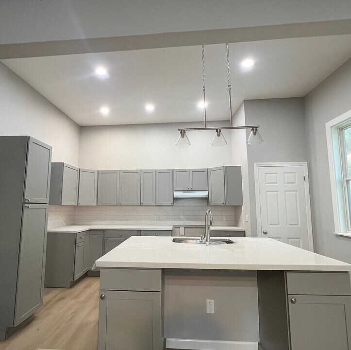 423 Arthur St in San Antonio, TX - Building Photo