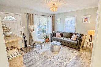 618 Troy St in Durham, NC - Foto de edificio - Building Photo