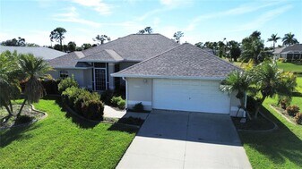 255 Medalist Rd in Rotonda West, FL - Building Photo