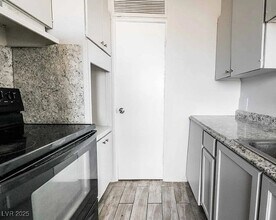 239 W Cleveland Ave, Unit 1 in Las Vegas, NV - Building Photo - Building Photo