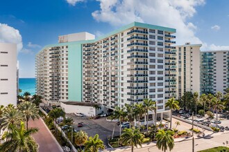 Sea Air Towers in Hollywood, FL - Building Photo - Interior Photo