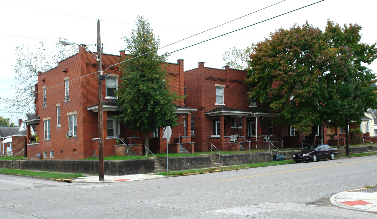 110-114 Maryland Ave in Charleston, WV - Building Photo