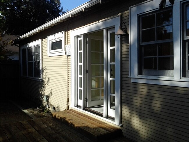 274 S Pastoria Ave, Unit Front in Sunnyvale, CA - Foto de edificio - Building Photo