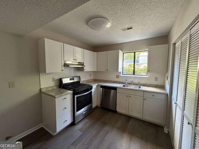 288 Heathersett Dr SW in Marietta, GA - Building Photo - Building Photo