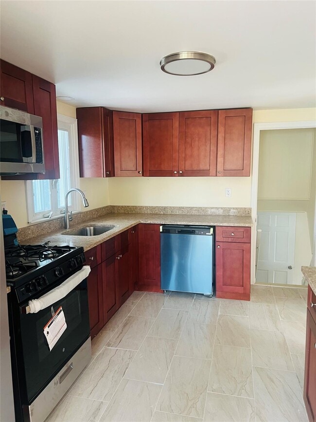 35 Hudson Dr in New Windsor, NY - Building Photo - Building Photo