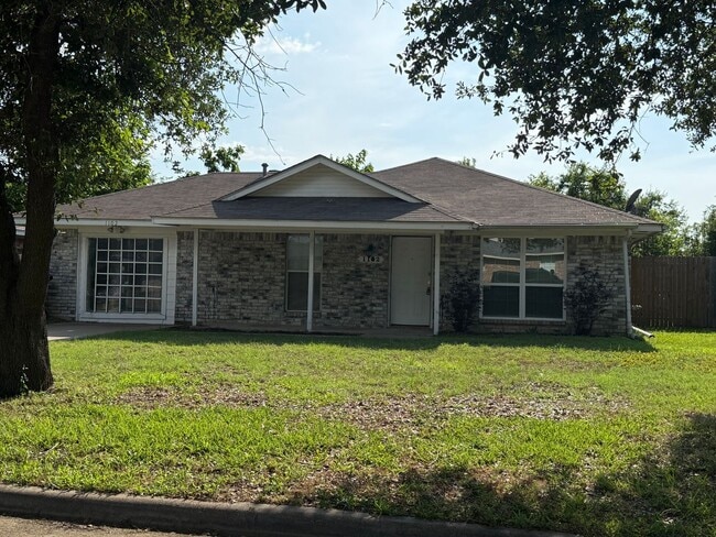 property at 1102 Phillips Cir
