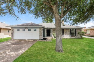 4515 Tuscarora St in Pasadena, TX - Building Photo