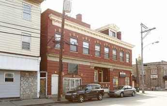 300 Helen St in Mckees Rocks, PA - Building Photo - Building Photo