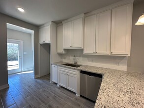 205 Lindsey Ln in Whitehouse, TX - Building Photo - Building Photo