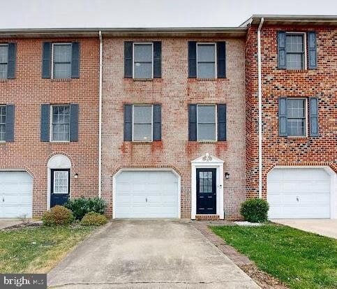 property at 8 Rutherford Pl