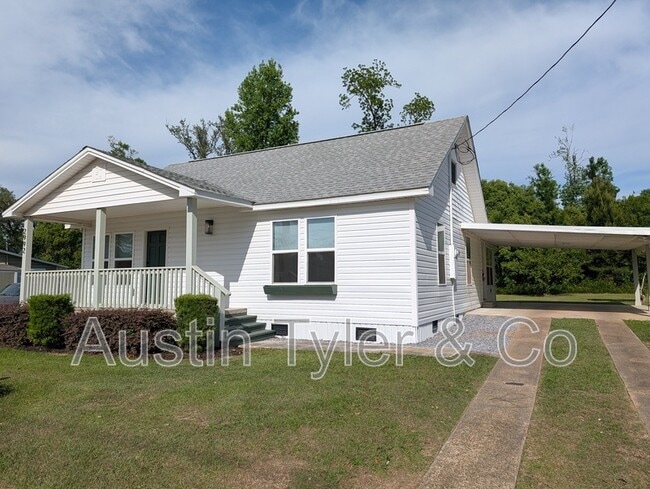 property at 2992 Hospital Dr