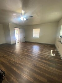 5301 Collingsworth St photo'