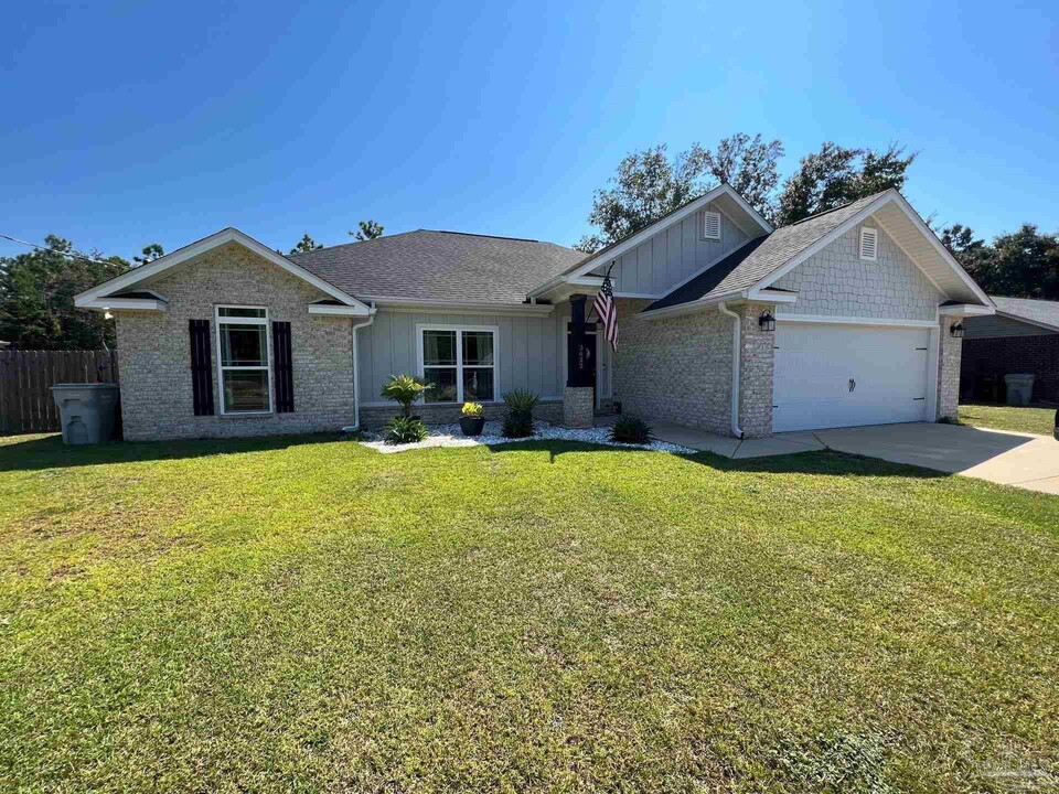 3622 Ginger Ln in Navarre, FL - Building Photo