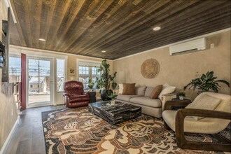 730 Mammoth Rd in Manchester, NH - Foto de edificio - Building Photo