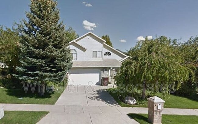 property at 5050 Glasmann Way