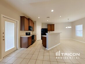3802 Bogie Way in Converse, TX - Building Photo - Building Photo