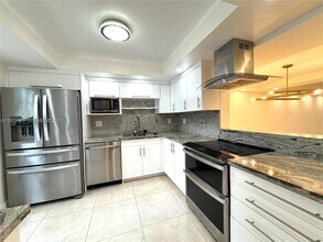 3768 NE 167th St in North Miami Beach, FL - Building Photo - Building Photo