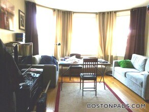 879 Beacon St in Boston, MA - Foto de edificio - Building Photo