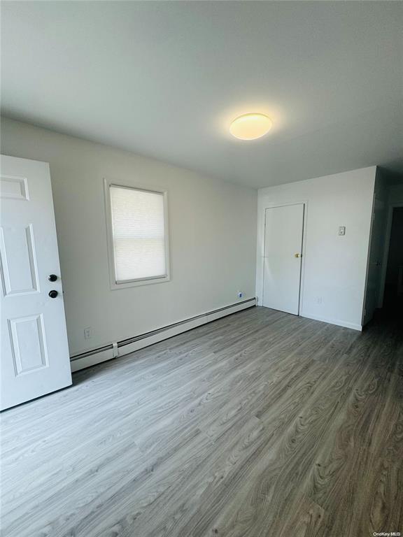 347 Newbridge Rd in East Meadow, NY - Building Photo - Building Photo