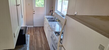 635 5th St, Unit 1 in Oakmont, PA - Building Photo - Building Photo