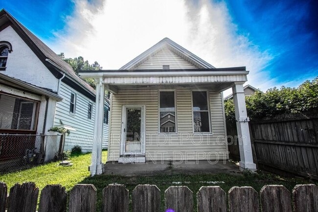 property at 914 Harriet St