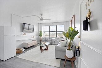 311 W Ashley St in Jacksonville, FL - Building Photo - Building Photo