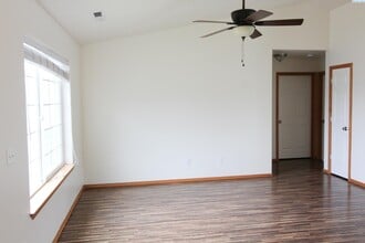 5108 Catalonia Dr in Pasco, WA - Building Photo - Building Photo