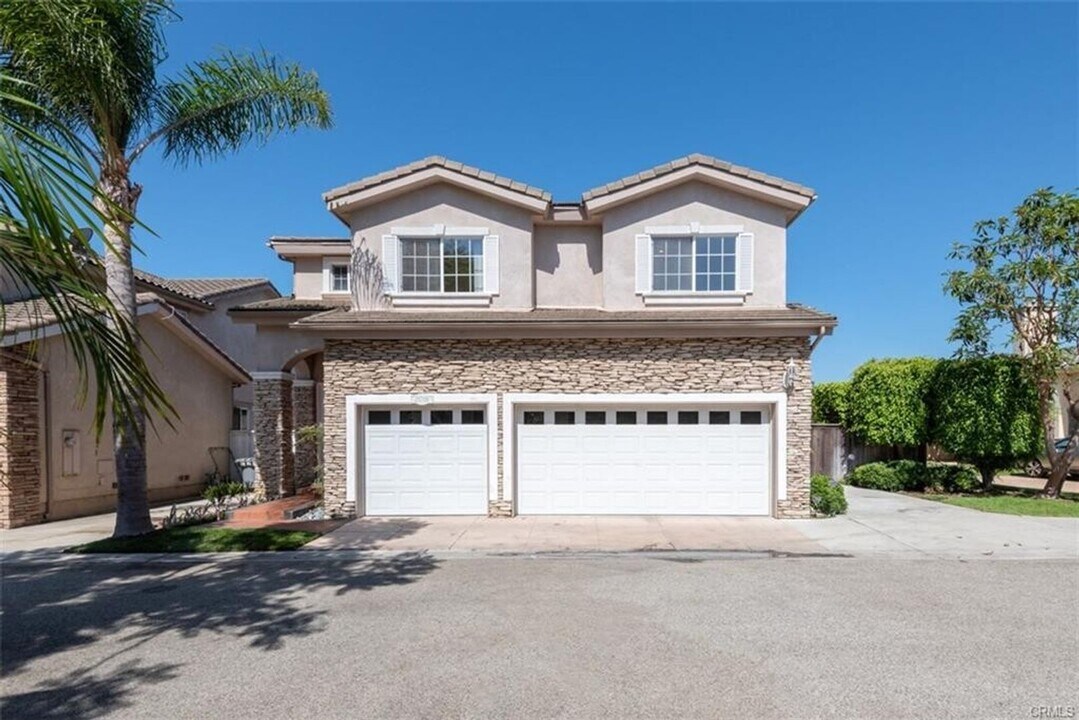 2935 W Carson St in Torrance, CA - Building Photo