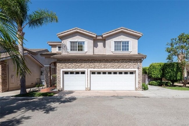 property at 2935 W Carson St