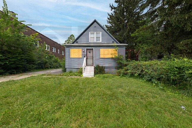property at 3458 E 140th St