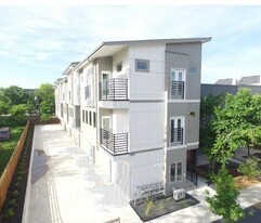 Noble Vista Luxury Townhomes