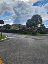 4440 NW 92nd Way in Sunrise, FL - Building Photo - Building Photo