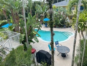 4290 Gulfstream Dr in Naples, FL - Building Photo - Building Photo