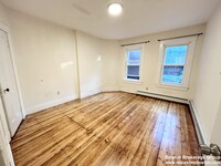 81 Windsor St, Unit #01 in Boston, MA - Foto de edificio - Building Photo