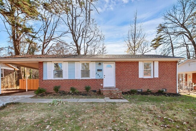 property at 2921 Ravencroft Dr