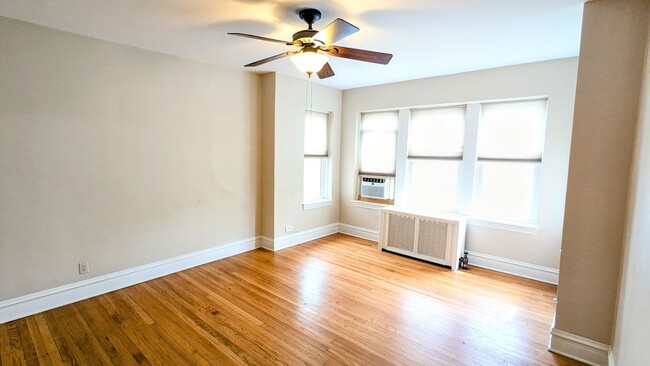 3750 W Giddings St in Chicago, IL - Building Photo - Building Photo