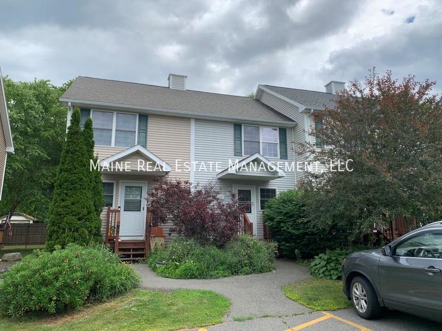 5 River Village Dr in Milford, ME - Building Photo