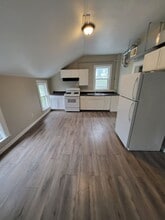 218 Amity Ave in Muskegon, MI - Foto de edificio - Building Photo