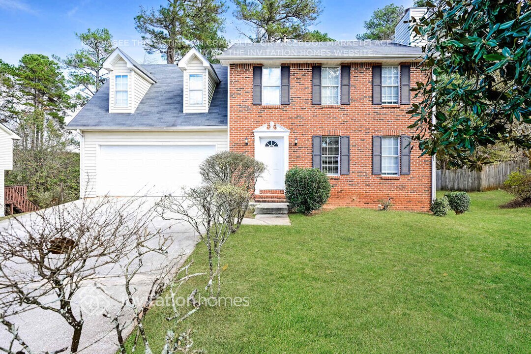 1304 Baywood Glen in Lithonia, GA - Building Photo