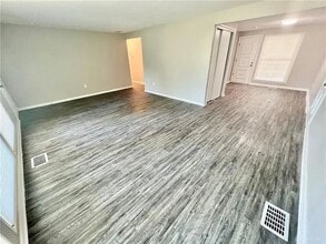 2443 Arlene Ave in Dayton, OH - Building Photo - Building Photo