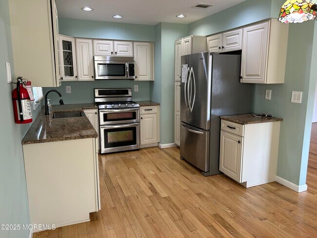 44 Cabana Dr in Brick, NJ - Building Photo - Building Photo