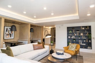 424 W Trade St in Charlotte, NC - Building Photo - Building Photo