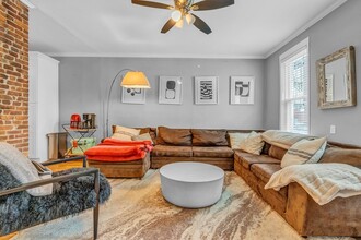 210 W 8th St, Unit SF in Boston, MA - Building Photo - Building Photo