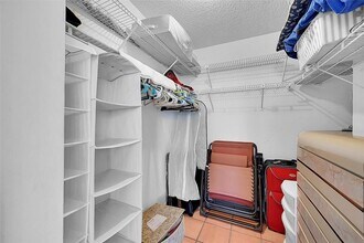 2841 N Ocean Blvd, Unit 1801 in Fort Lauderdale, FL - Foto de edificio - Building Photo