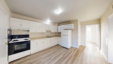 1220 Royal York Rd in London, ON - Building Photo - Building Photo