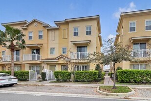 911 Brutus Terrace in Lake Mary, FL - Building Photo