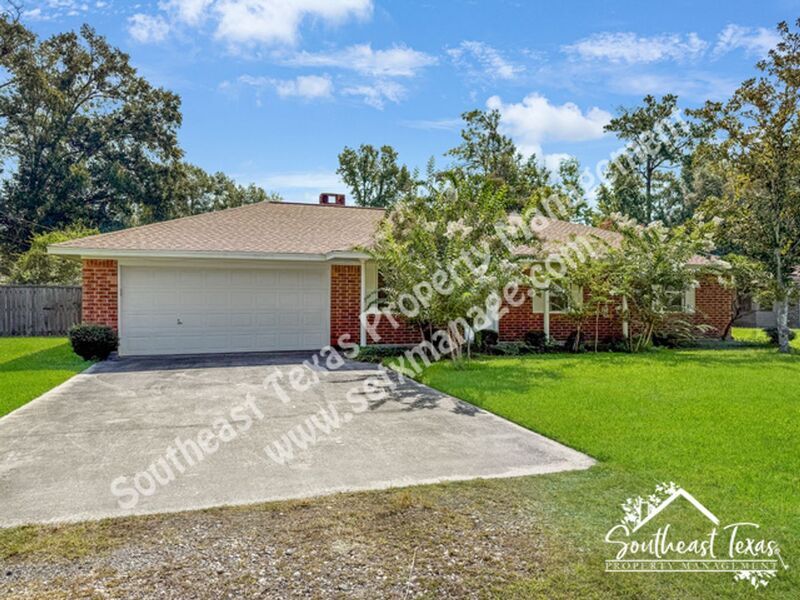120 Queens Row in Lumberton, TX - Building Photo