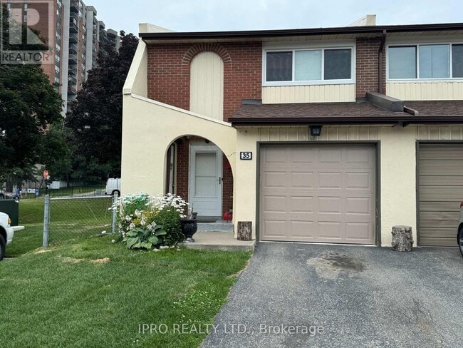 property at 35-41 MISSISSAUGA VLY Blvd